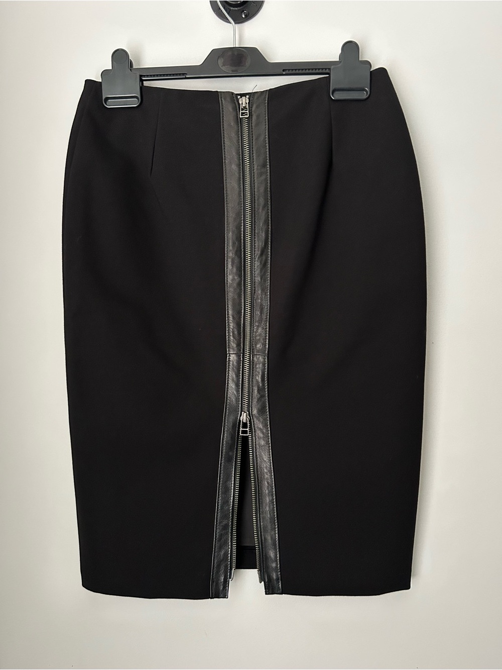 Danier Black Pencil Skirt with Back Centre Leather-Trim Zip